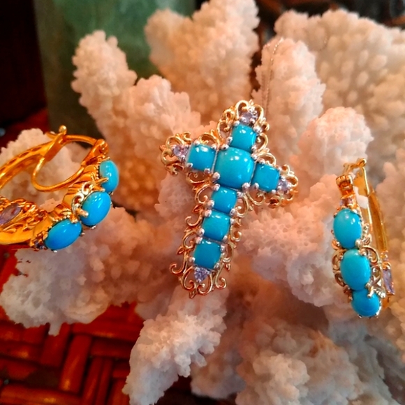 ARIZONA SLEEPING BEAUTY TURQUOISE & TANZANITE HOOP EARRINGS - Picture 6 of 7